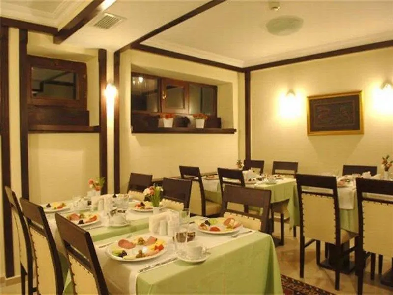 Tria Hotel Istanbul-Special Category 4*, Istambul