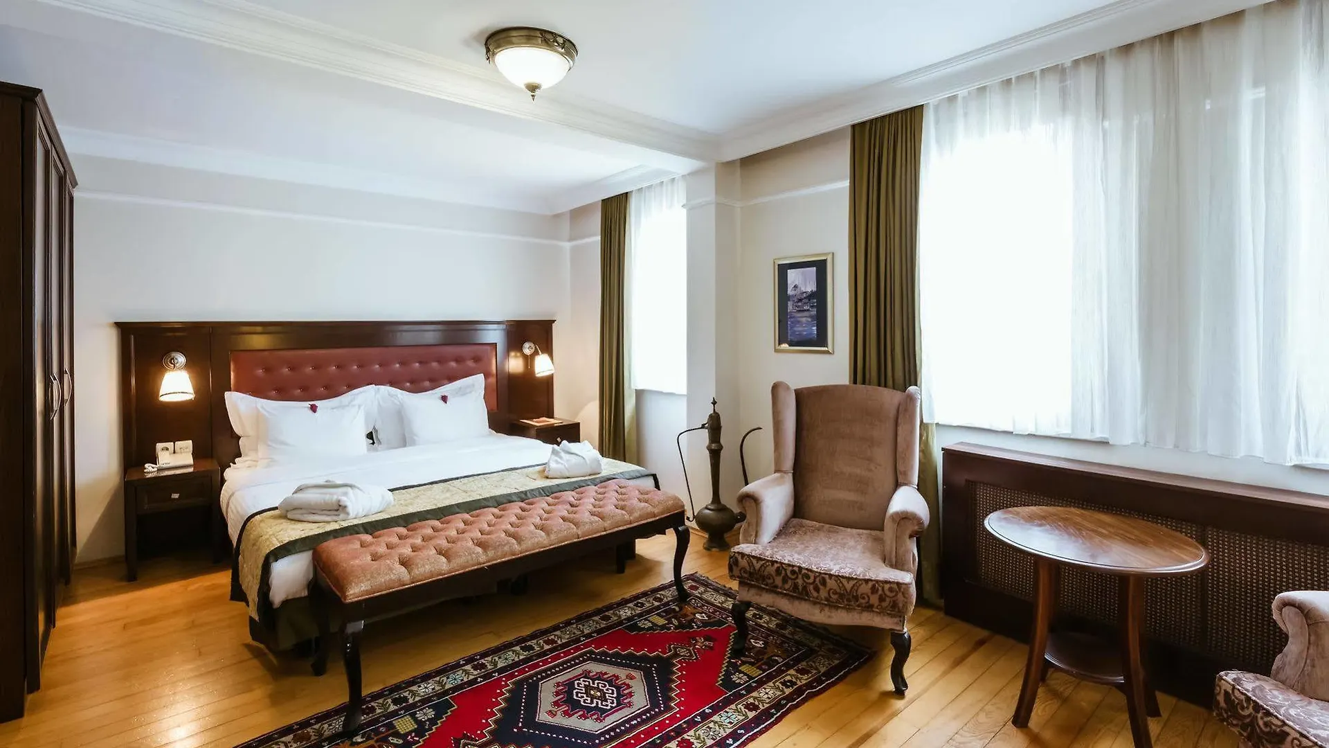Tria Hotel Istanbul-Special Category 4*, Istanbul